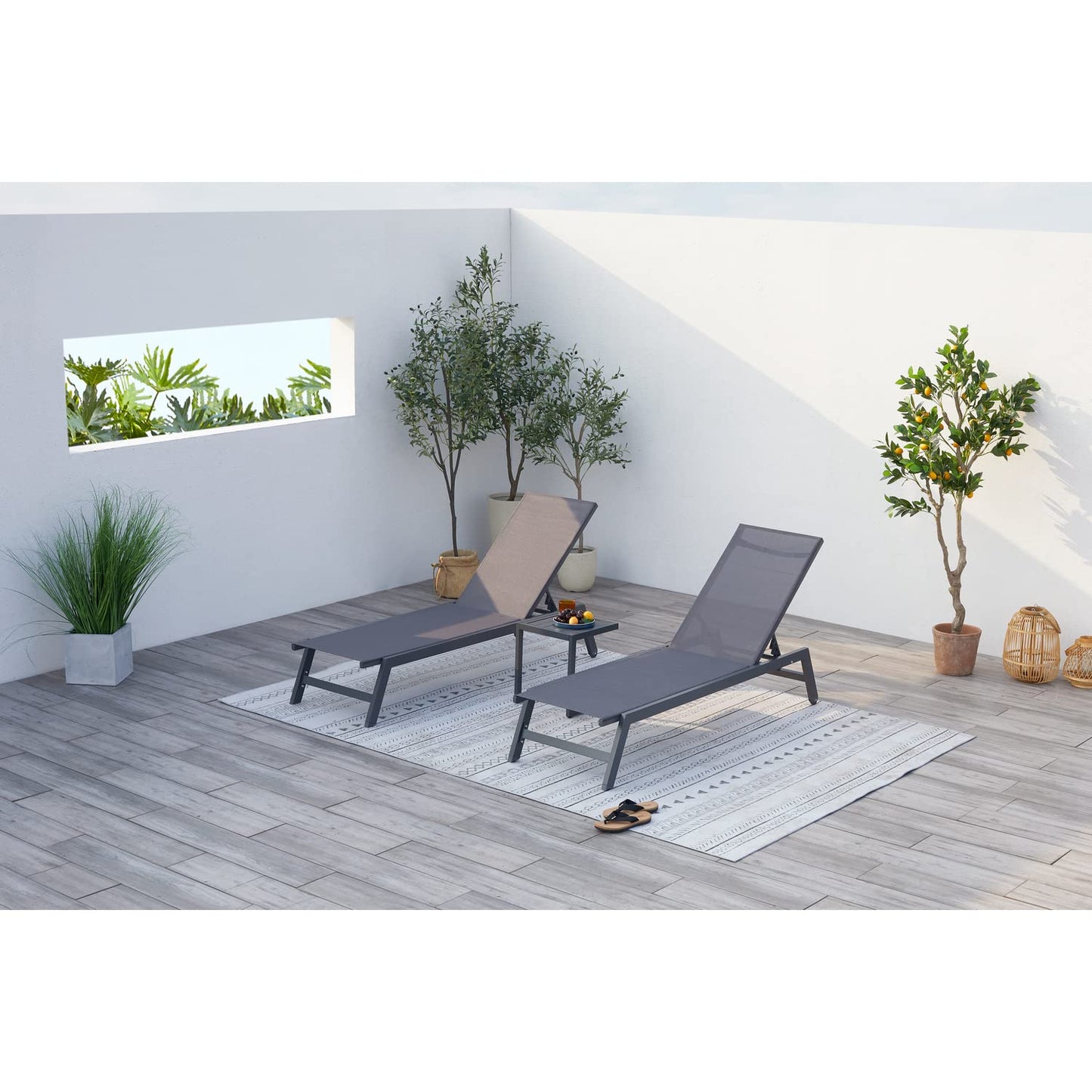 Set de 2 Tumbonas Reclinables con Mesa Auxiliar, Respaldo Ajustable, Estructura de Aluminio y Textilene, con Ruedas – Color Gris y Negro, Ideal para Jardín, Terraza, Playa o Piscina